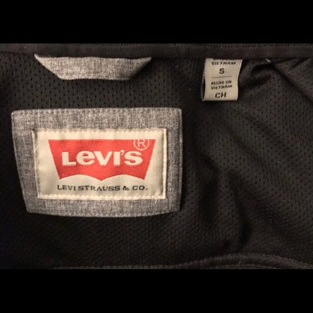 Levi's Men's Gray Breathable Water Resistant Jacket with Hoodie Size S